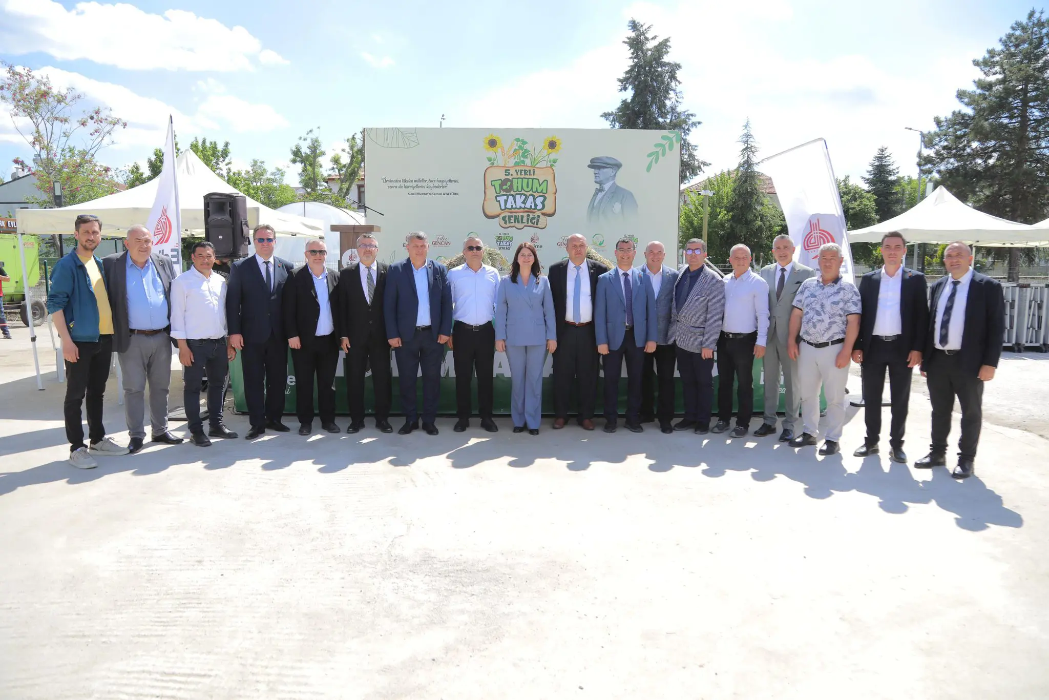 ATA TOHUMLARI İÇİN BÜYÜK BULUŞMA: 5. YERLİ TOHUM TAKAS ŞENLİĞİ GERÇEKLEŞTİRİLDİ galeri görseli